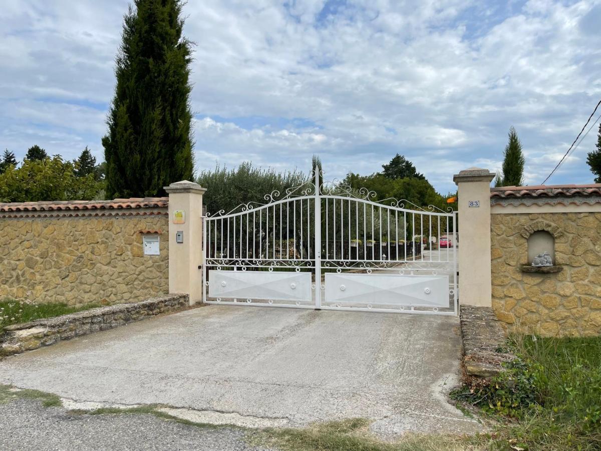 Studio Les Petits Lutins Entraigues-sur-la-Sorgue Екстер'єр фото