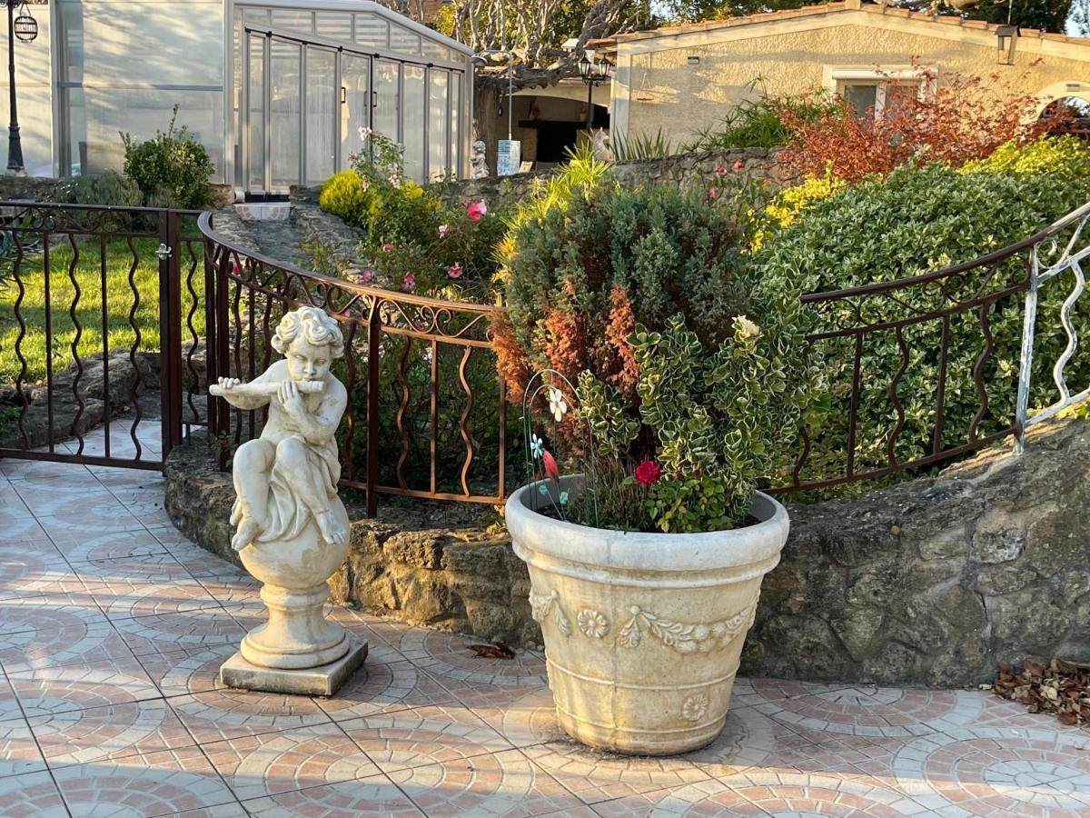 Studio Les Petits Lutins Entraigues-sur-la-Sorgue Екстер'єр фото