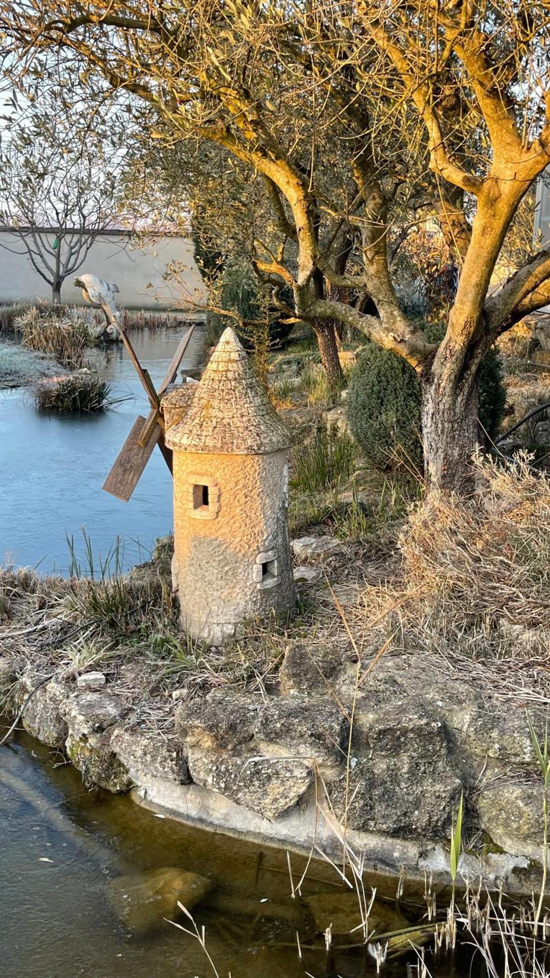 Studio Les Petits Lutins Entraigues-sur-la-Sorgue Екстер'єр фото